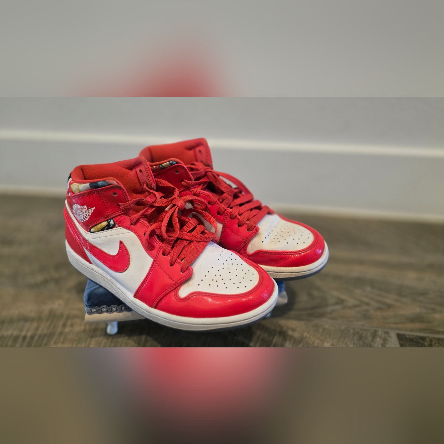 Mens (8) Red And White Nike Air Jordan Sneakers